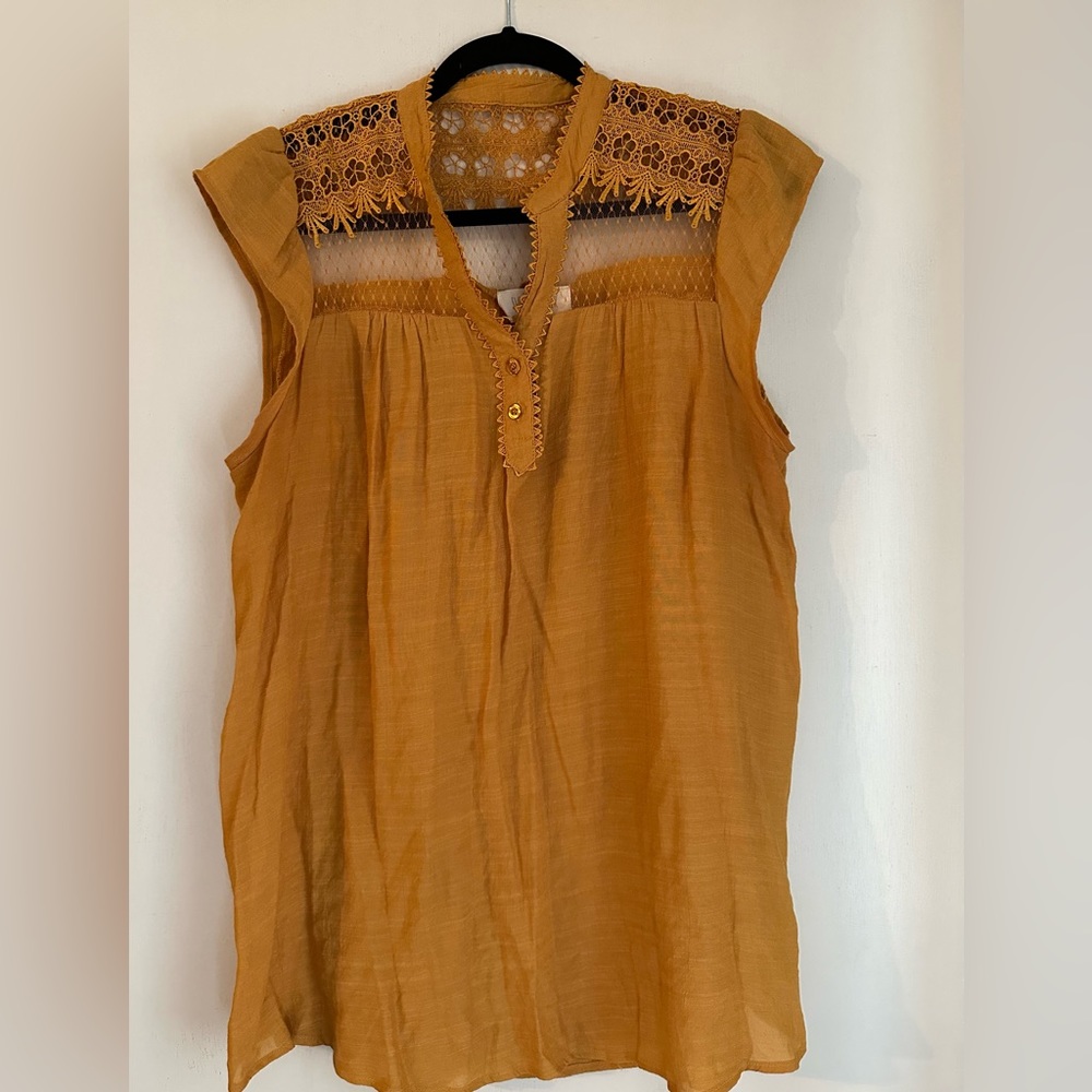 Mustard color loose fitting blouse, Size XL Maternity